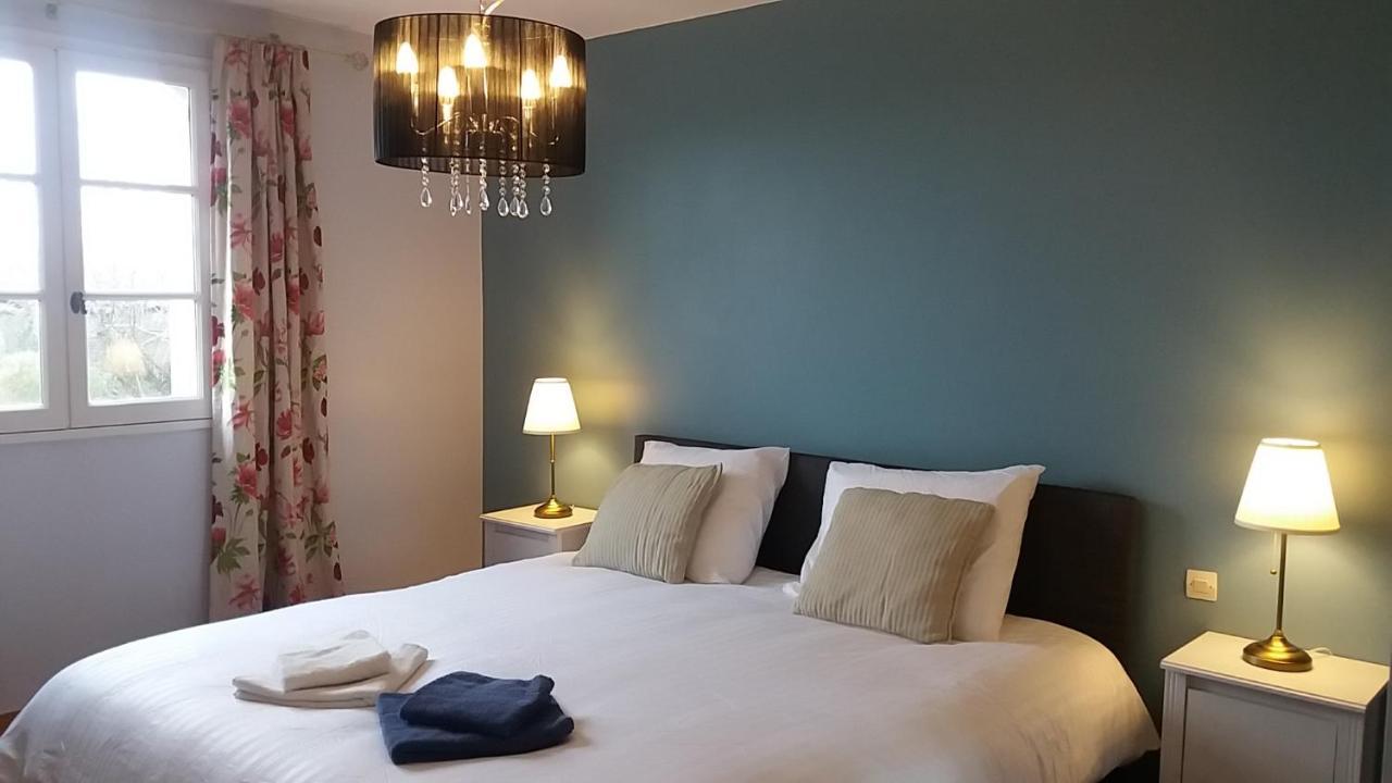 Gite Et Chambres D'Hotes Le Chene Billault Pouant Exterior foto