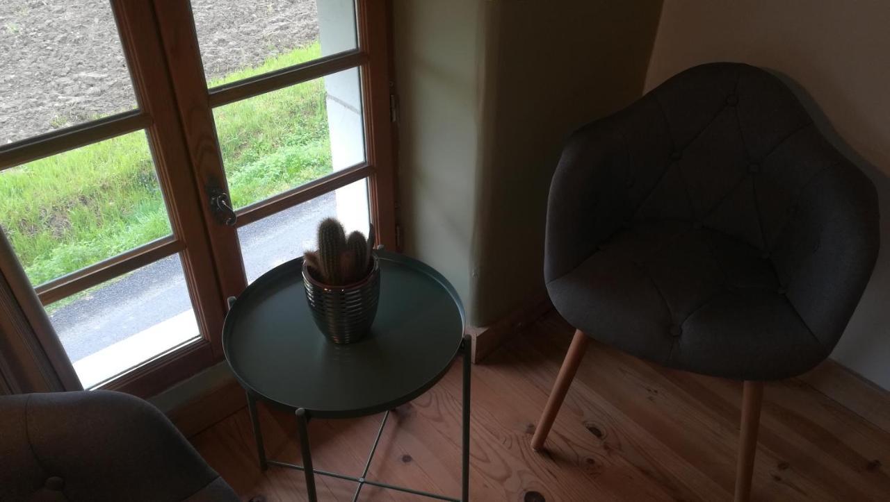Gite Et Chambres D'Hotes Le Chene Billault Pouant Exterior foto